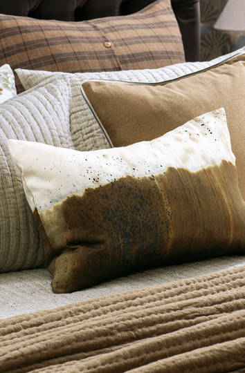 Bianca Lorenne - Migiwa Cushion - Antique Gold/Ivory